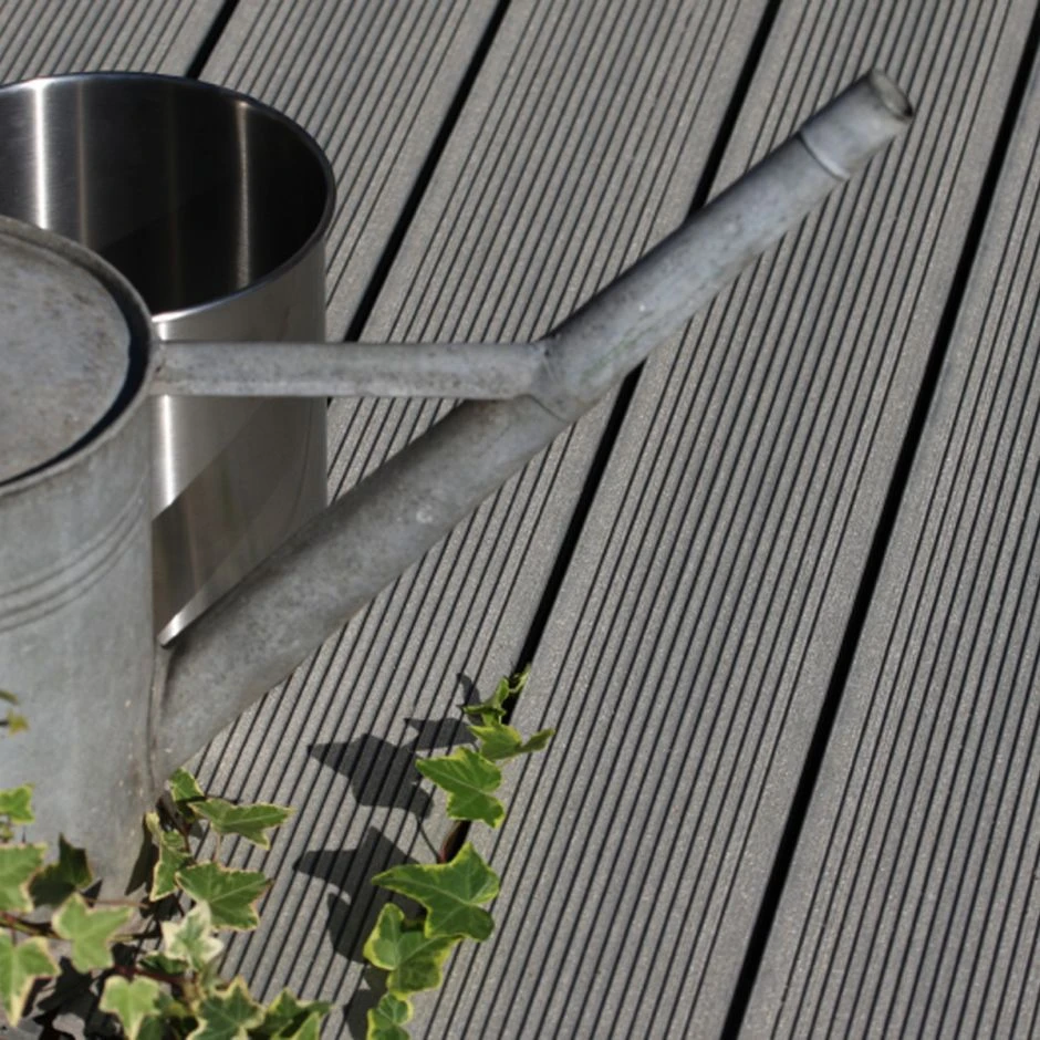 NATURinFORM WPC-Terrassendiele 21x139mm DIE KOMPAKTE Grau – Bild 2